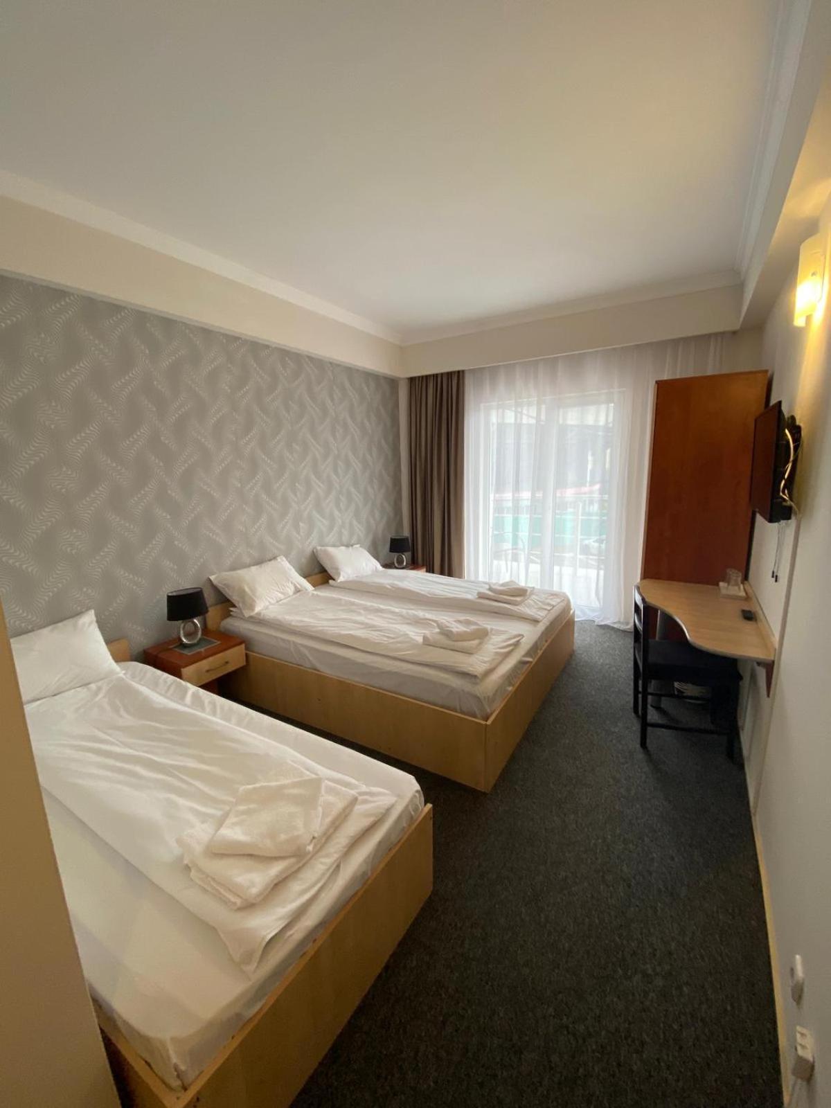 Hotel Stadion ออราแด ภายนอก รูปภาพ